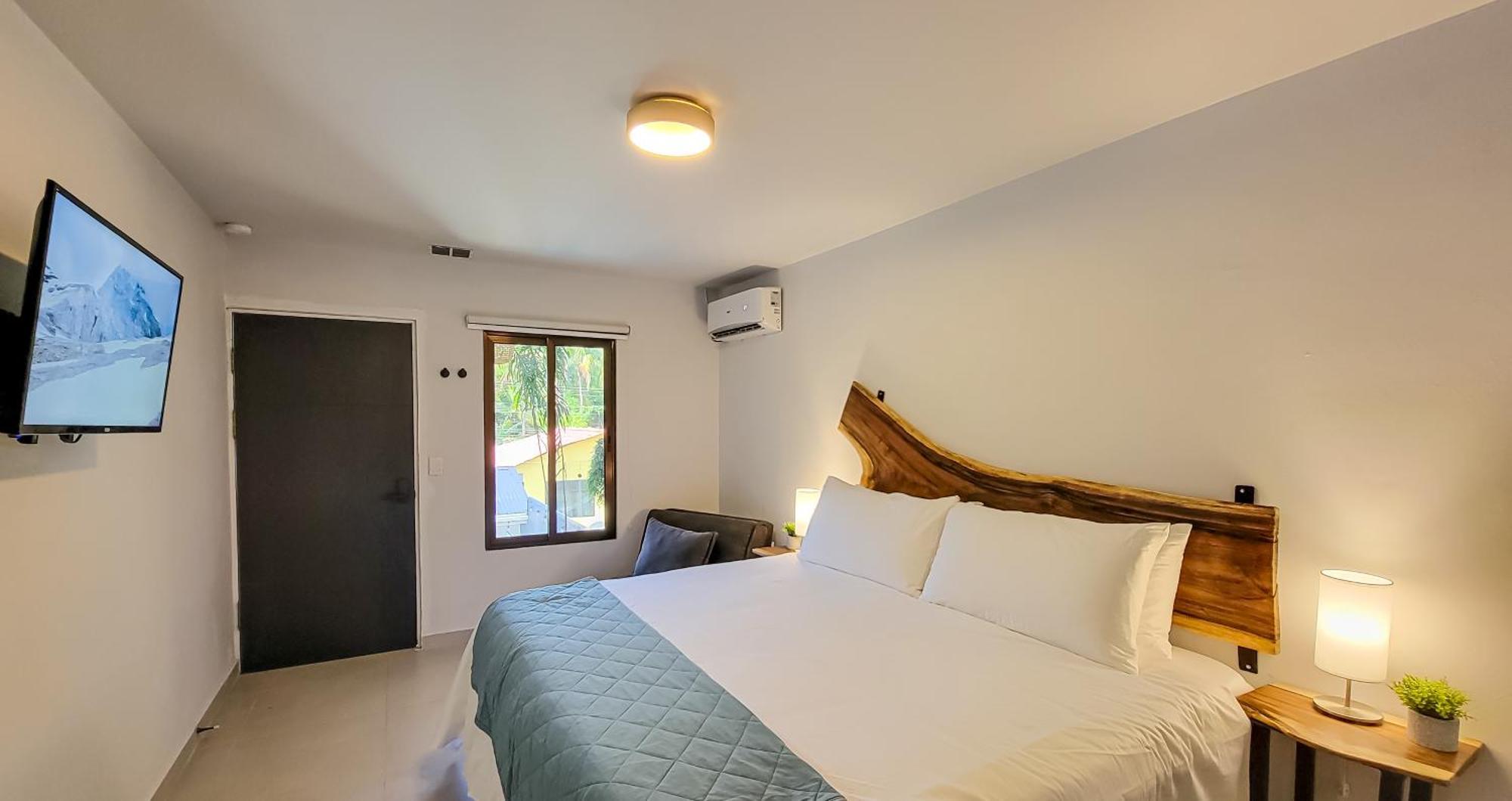 Anika Boutique Suites Коко Екстериор снимка