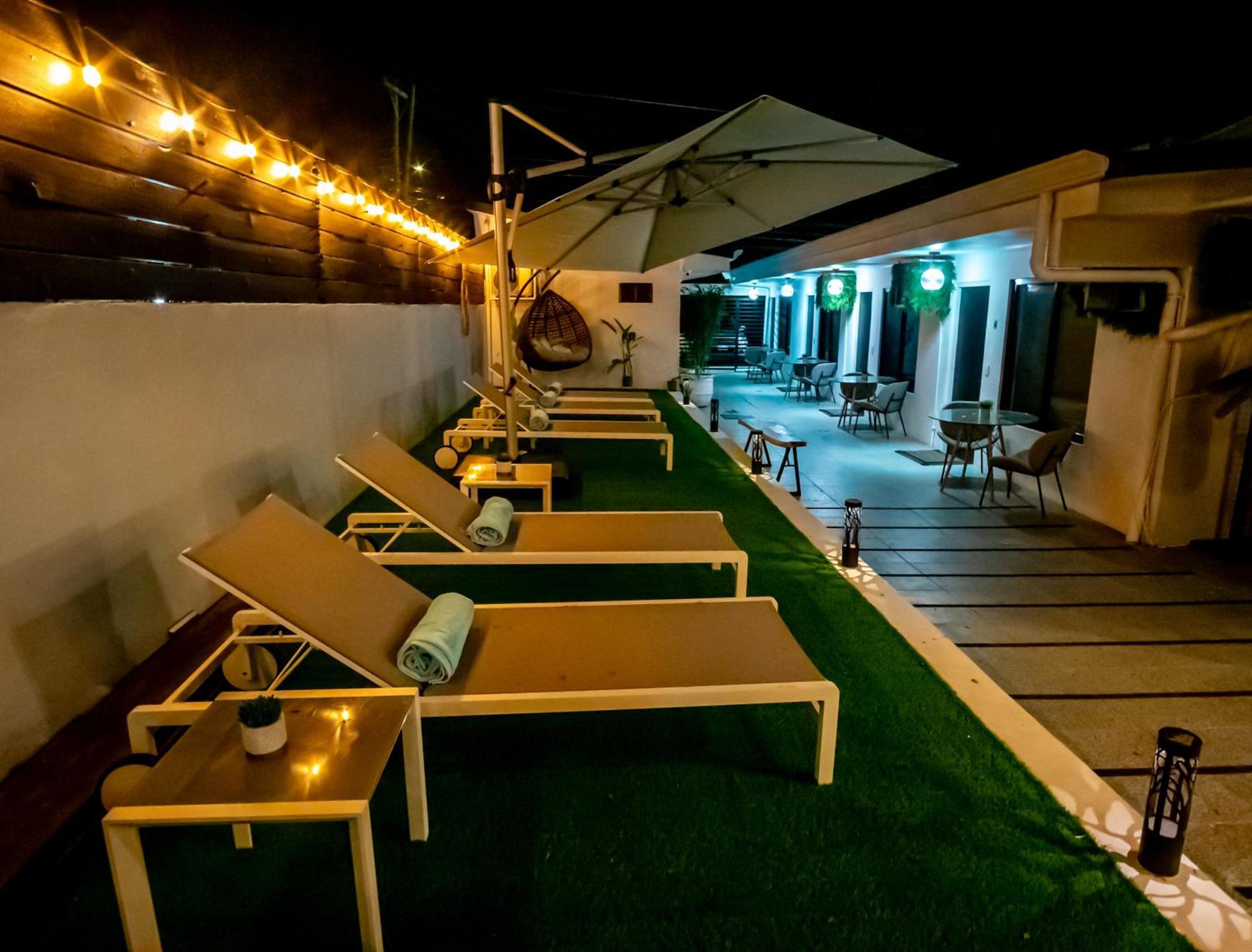 Anika Boutique Suites Коко Екстериор снимка