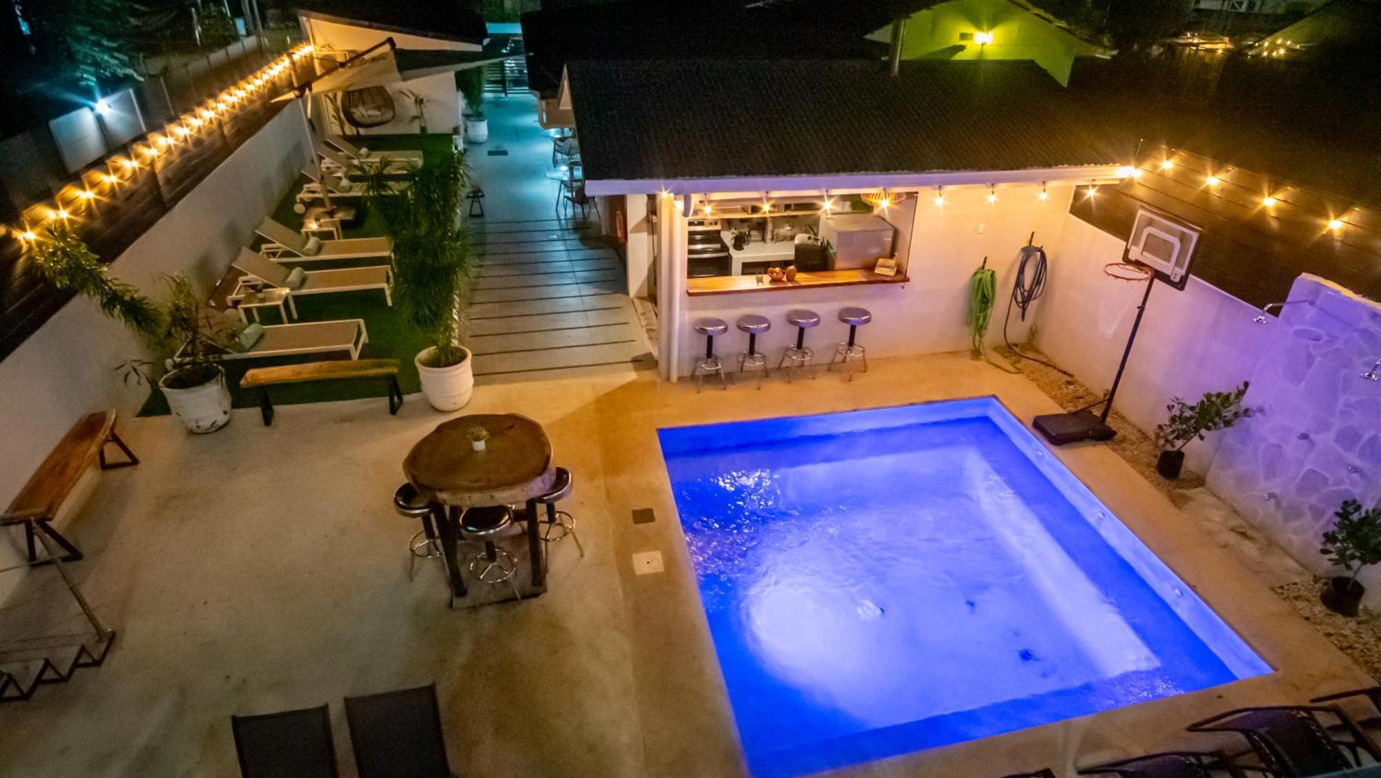 Anika Boutique Suites Коко Екстериор снимка